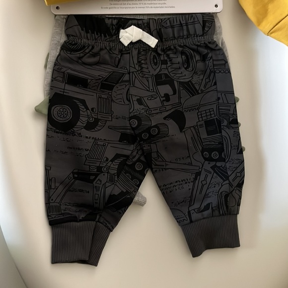 Carter’s 2 Piece Sets Dinosaur and Tractor Yellow and Grey Onesie and Pants - Picture 2 of 4